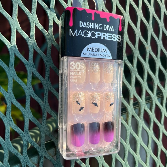 Dashing Diva Magic Press, Halloween edition press on nails - Picture 3 of 4